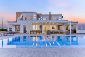 Villa Goldeneye - Luxury 6 Bedroom Villa